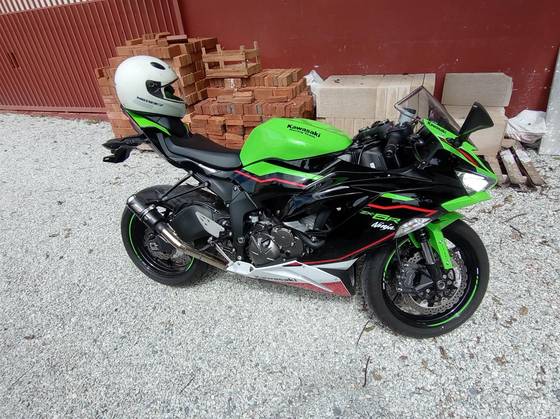 KAWASAKI NINJA ZX-6R KRT KAWASAKI NINJA ZX-6R KRT